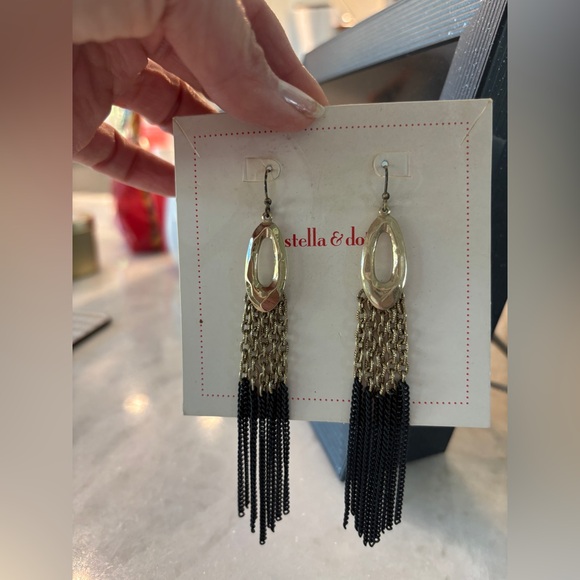 Stella & Dot Elegant Gold and Black Chain Earrings - Picture 4 of 5